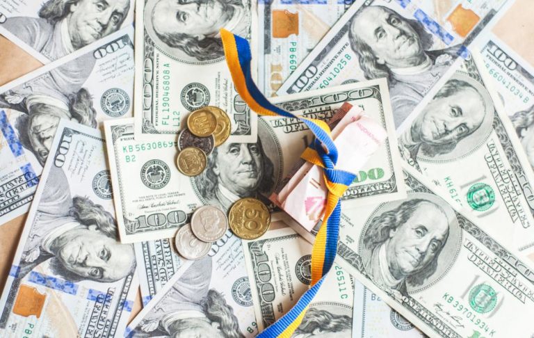 “Чи готується долар до стрімкого подорожчання?”: Експерти оголосили прогноз щодо курсу валют в Україні
