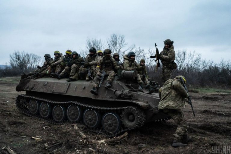 Таролог побачила жах у великих міст України