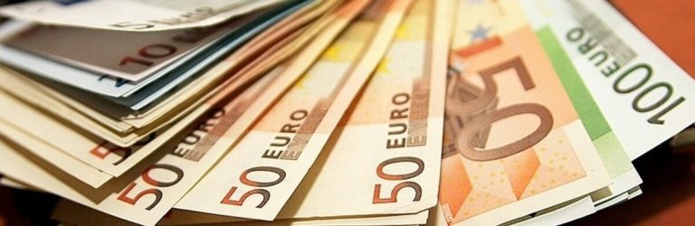 “Вражаючий стрибок курсу євро, експерти стривожені ситуацією в обмінниках”: курс валют приголомшив українців