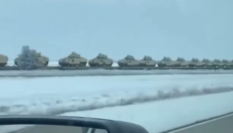 “Ви куди це везете?” Росіянин влаштував істерику в Німеччині, побачивши на трасі БМП M2 Bradley для України