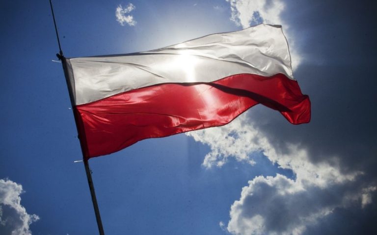 У Варшаві розбудили російських дипломатів вибухами та сигналами тривоги (відео)