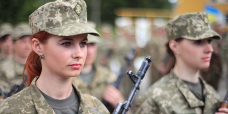 Військовий облік для жінок у 2023: Українкам розповіли, хто має відстрочку на три роки