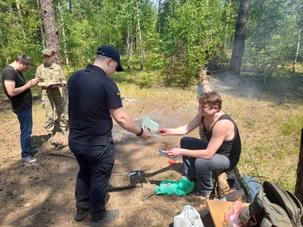 Військкоми відкрили справжнє “полювання” на чоловіків – ловлять під кожним кущем, буквально