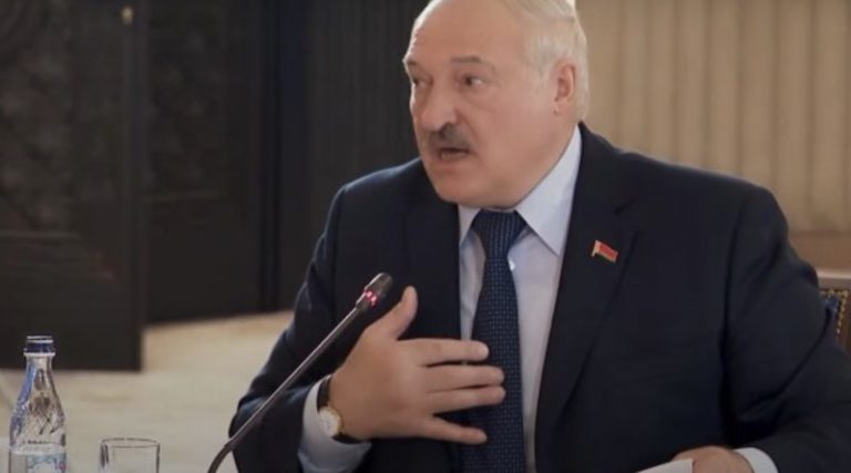 Лукашенко видав головну військову таємницю путіна про Крим і Донбас: “А тут з’ясовується, що…”