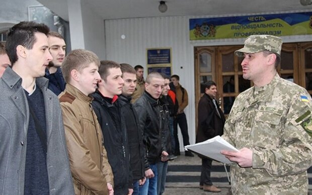 Чи можуть воєнкоми вдиратися до оселі: Адвокат розставив крапки