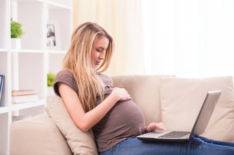 Рада дозволила вагітним жінкам йти у відпустку пізніше ніж за 70 днів до пологів