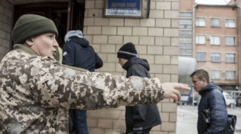 “Не мовчіть!..”В Україні масово перевіряють ТЦК на порушення під час мобілізації: куди звертатися зі скаргами
