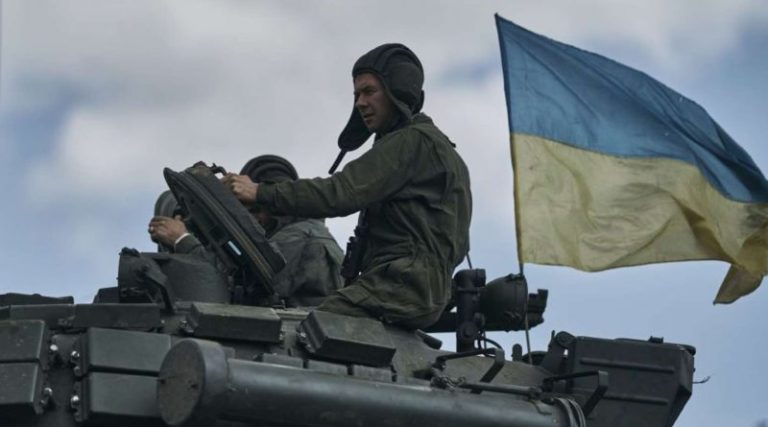 Крим деокупують раніше, ніж Донеччину: військовий експерт назвав етапи закінчення війни в Україні