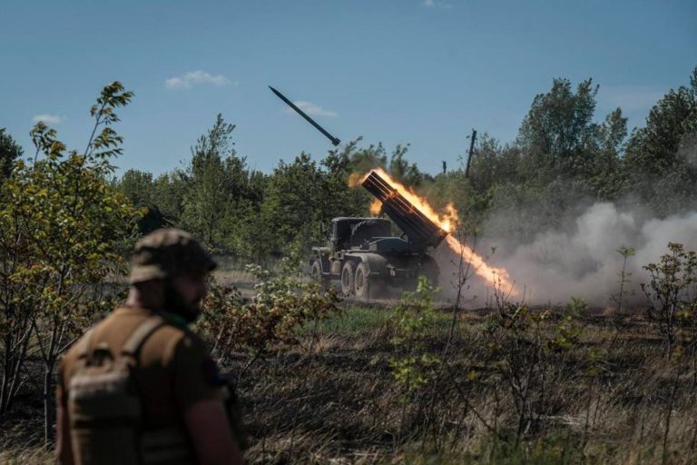 Астролог назвав точний місяць, коли може постраждати вся Україна