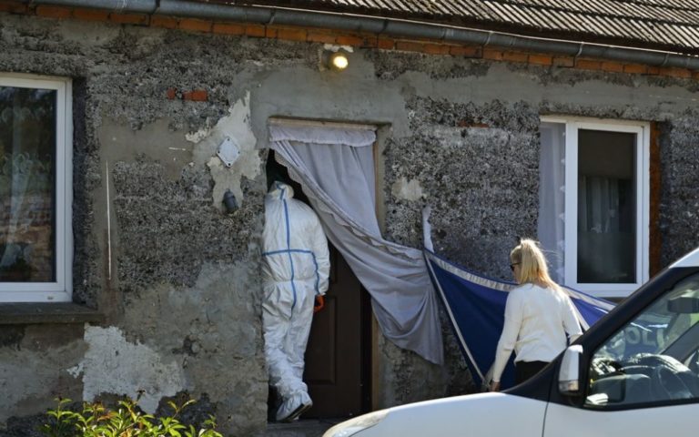 У Польщі батько займався інцeстом зі своїми доньками, а спільних дітей вбuвaв