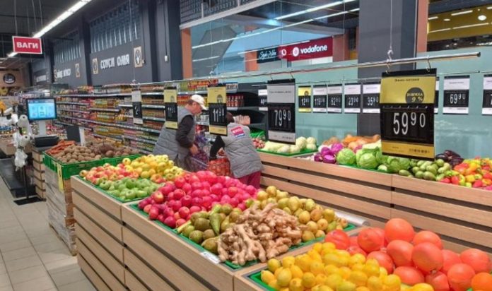 Україна запровадить ембаpго на фрукти і овочі з Польщі