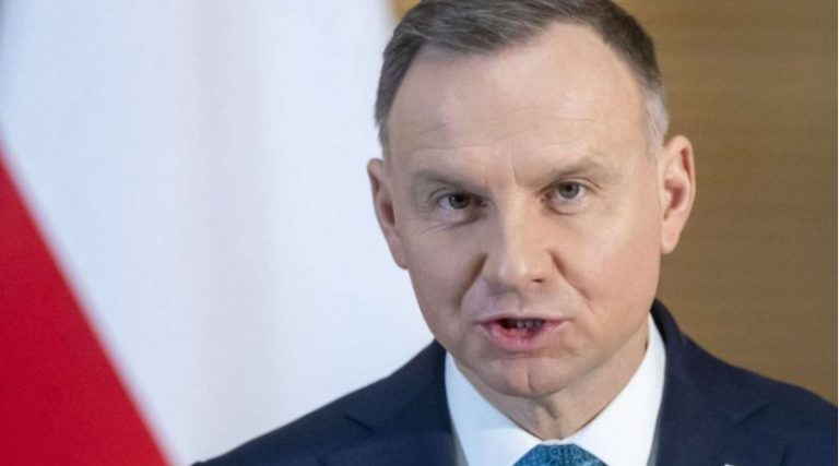 Дуда пояснив слова прем’єра Польщі про припинення постачання зброї Україні