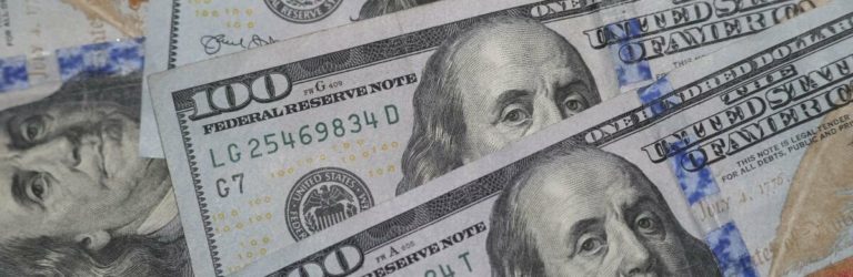Гроші українців можуть пропасти, заощадження опинилися під загрозою