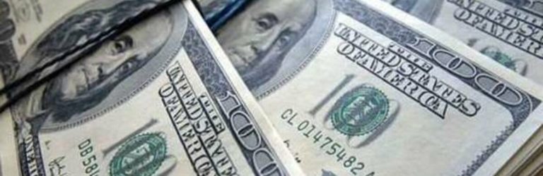 Велике потрясіння українців в обмінниках, долар несеться до остаточного фіналу: чи знищить курс валют всі статки