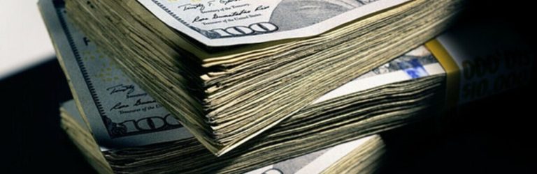 Долар суне до фінальної межі остаточно, курс валют приголомшить українців в обмінниках
