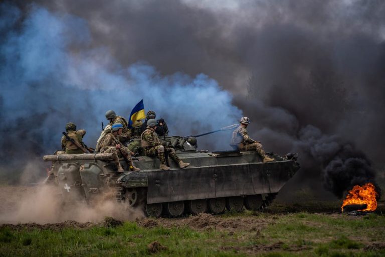 “Буде смeртeльний бій”: астролог назвав вирішальний місяць у війні