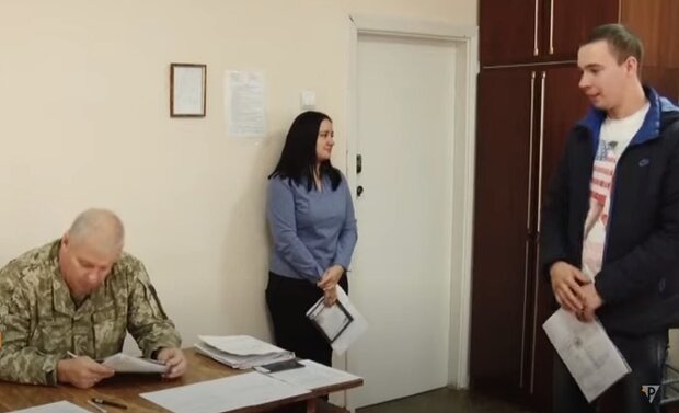 Військовозобов’язаним за кордоном стане несолодко: в Україні вигадали як покарати тих, хто виїхав
