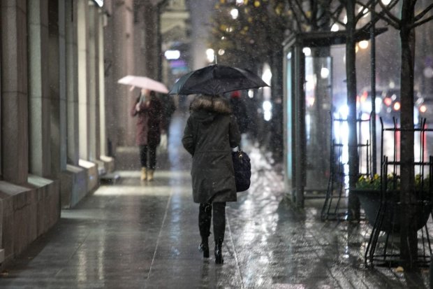Дощ, вітер, ожеледиця, сніг та весна: синоптик Діденко попередила про погодний кошмар