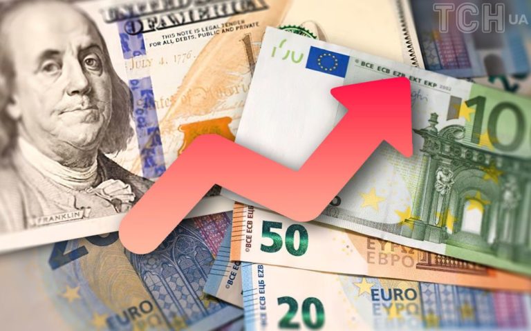 Курс валют: долар стрімко дешевшає, чому так сталось і що робити