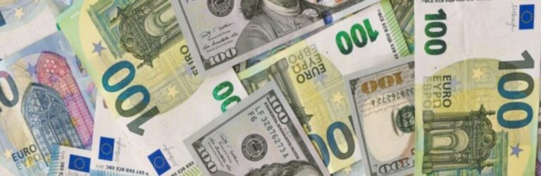 Долар з євро збожеволіли: банки та обмінки різко змінили курс валют