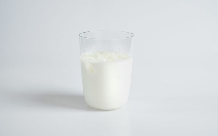 Засіб від усіх хвороб: додайте всього лише 20 крапель у молоко – забудете дорогу до лікарні