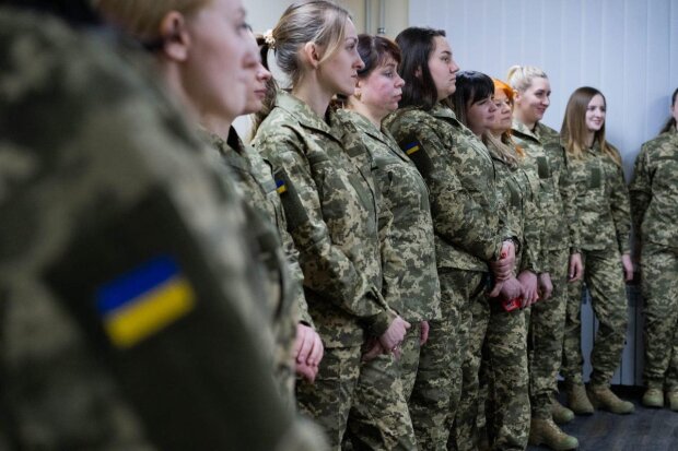 Мобілізація жінок: рахунок піде на мільйони, скільки українок підпадуть під призов