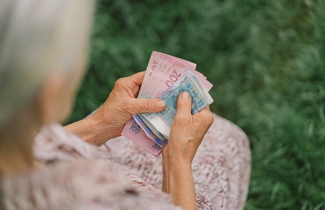 Доплата майже 600 гривень: хто з українців отримає підвищення пенсії у травні