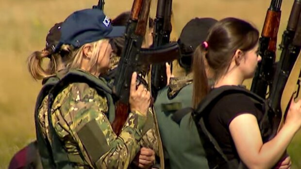 Мобілізація жінок: усіх від 18 до 60 можуть вписати в новий реєстр військовозобов’язаних