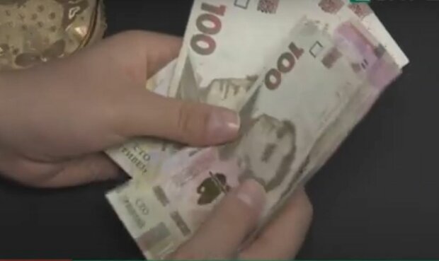 Що буде із зарплатами в Україні: Нацбанк показав прогноз на три роки – цифри радують