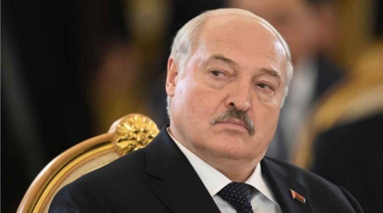 Лукашенко згадав про молитви і зробив заяву про “мир” в Україні
