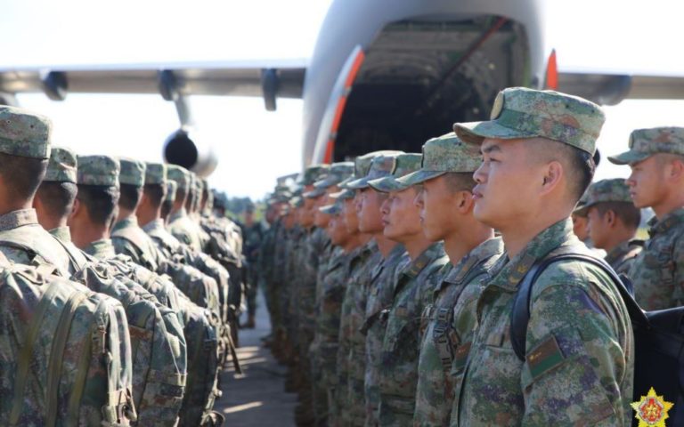 Китайські солдати прибули до Білорусі: військовий експерт назвав справжню мету