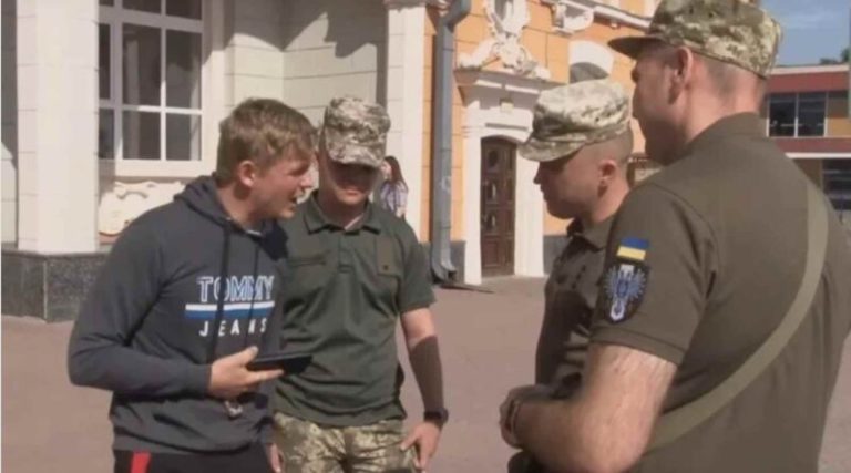 Мобілізація 18-річних: у ТЦК розповіли чому забирають хлопців