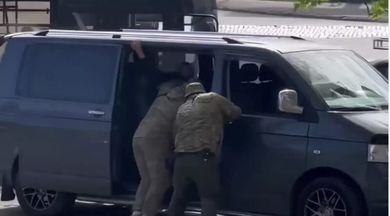 Із сіл позабирали практично всіх, а з крутих авто – ні: мер Конотопа звернувся до ТЦК