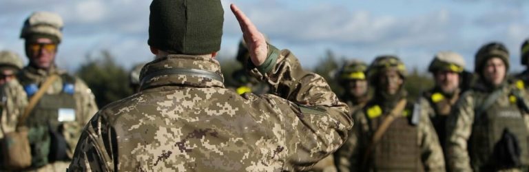 900 тисяч чоловіків отримали бронь від мобілізації: хто отримає повістки незабаром