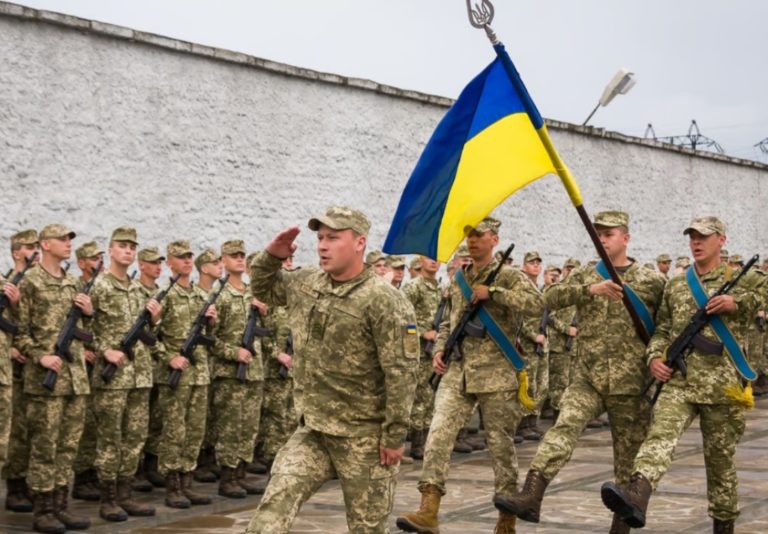 В Україні призовники у 17 років повинні будуть самі стати на облік у ТЦК, інакше штраф