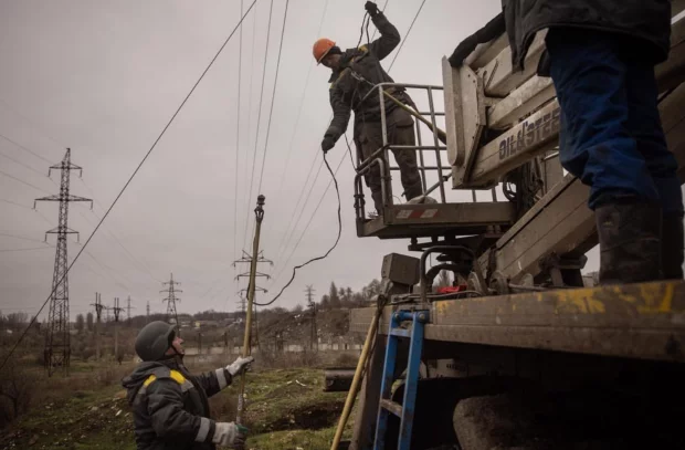 Відключення світла по всіх областях: вже офіційно Укренерго запровадило графіки на понеділок – подробиці